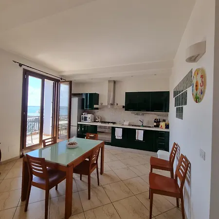 Attico Vista Mare ガリポリ